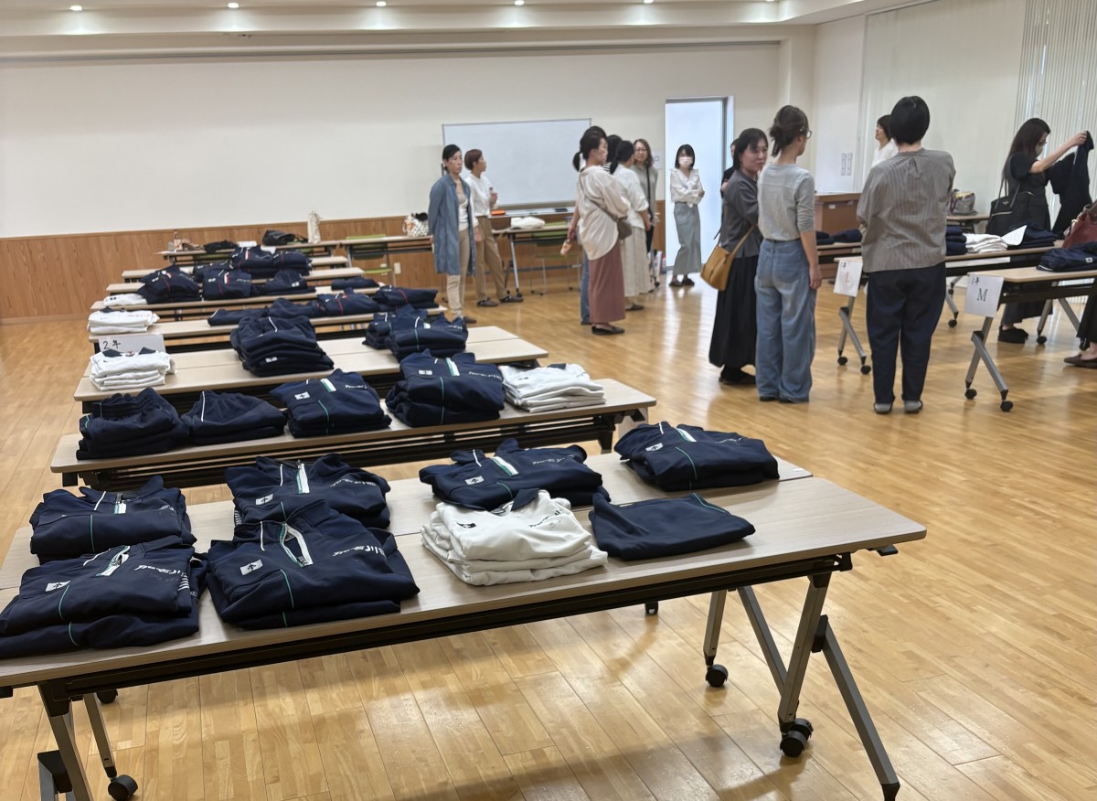 制服リサイクル前日準備